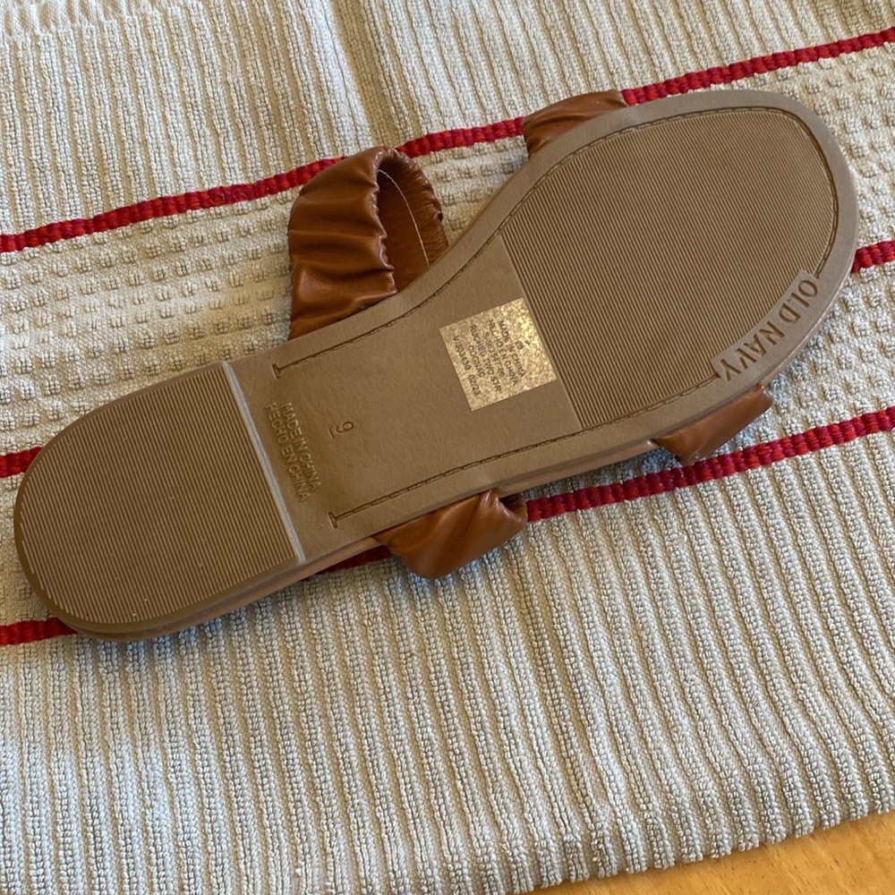 Old Navy Sandals - Picture 7 of 7